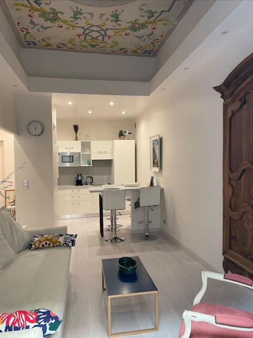 Luxury Apartment In The Heart Of Old Town Nice. Esterno foto